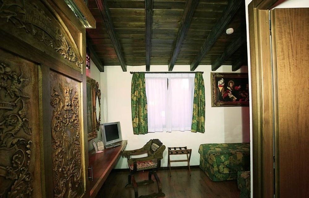 Hotel Castello Di Pavone Pavone Canavese Zewnętrze zdjęcie