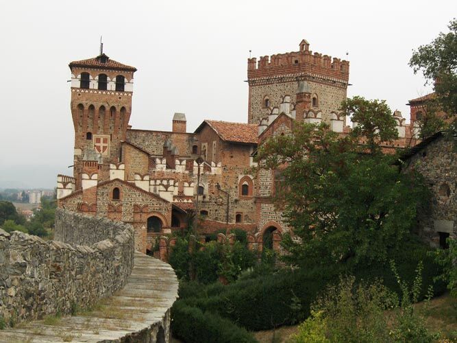 Hotel Castello Di Pavone Pavone Canavese Zewnętrze zdjęcie